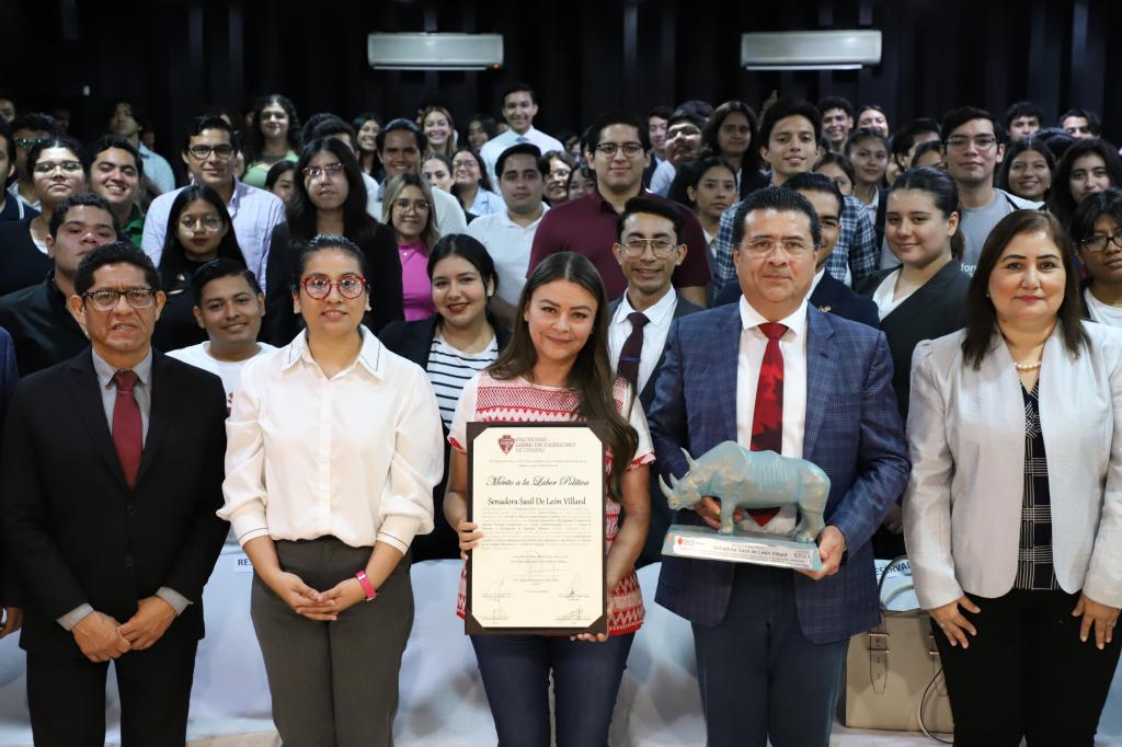 Las y los jóvenes reconocen la importancia de la mujer en la vida