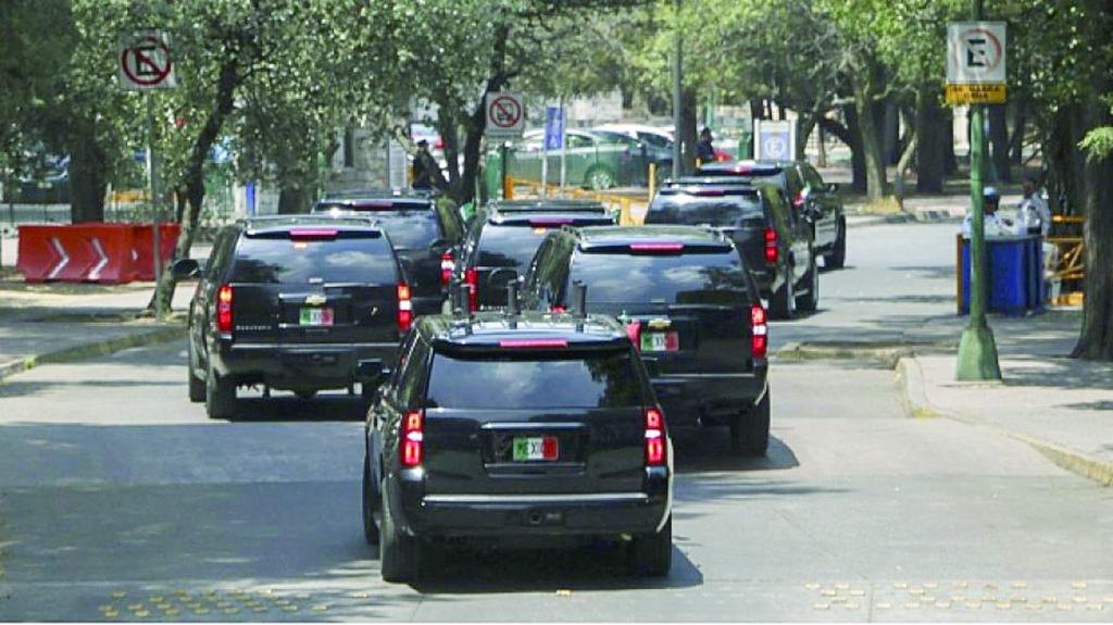 Amlo Prepara Tianguis” Para Vender Camionetas Blindadas De Presidencia