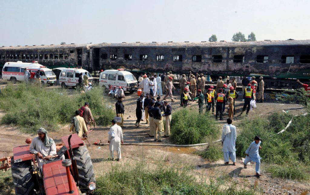 Explosión E Incendio En Tren Deja 73 Muertos En Pakistán - Diario La ...