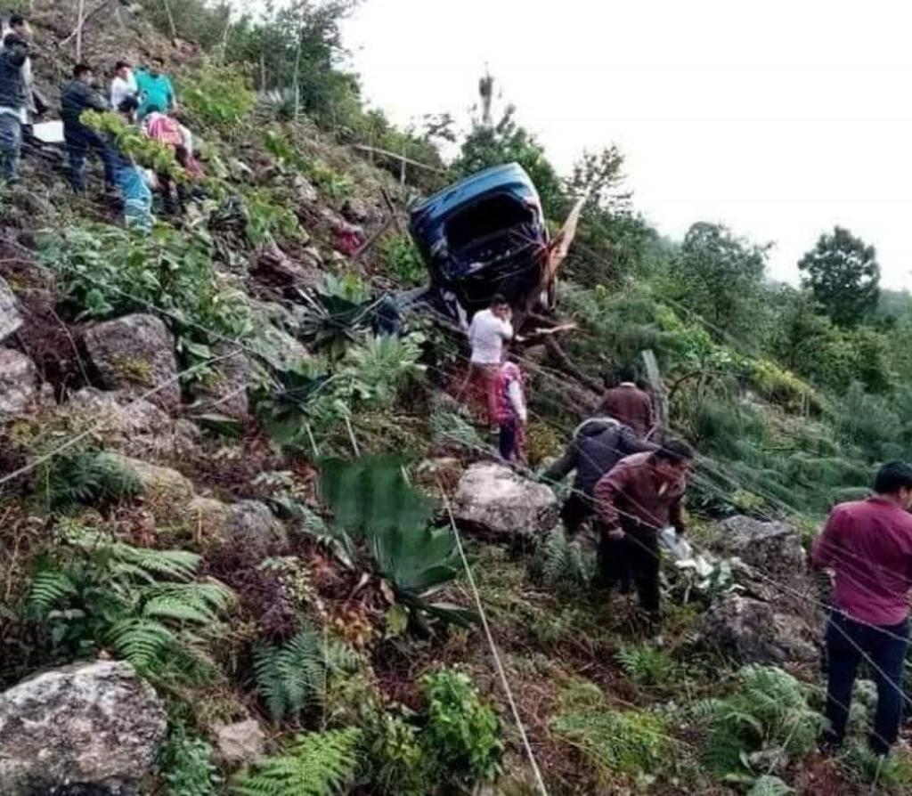 Muere Automovilista Tras Caer A Un Barranco En Antigua Carretera A SCLC ...